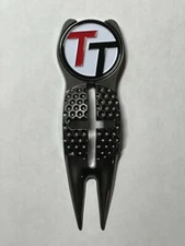 Crosshairs Divot Tool & 1" Flat Coin Style Fine Quality Golf Marker - A Beauty!