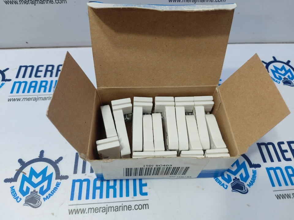 Leviton 13357-NX Fluorescent Lampholder lot of 10 - Image 2 of 4