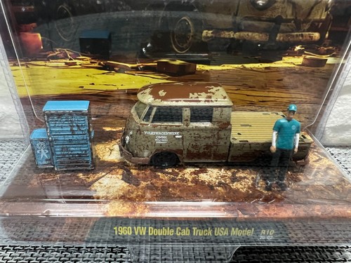 M2 Machines Diorama 1960 VW Double Cab Truck USA Model R10 Green - Picture 2 of 4