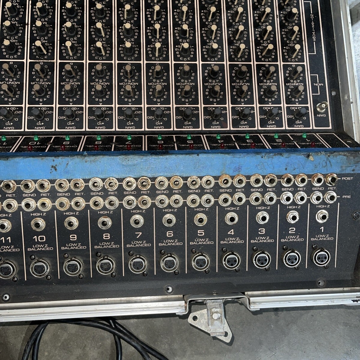 Vintage Peavey Mark III Series 16 Channel Analog Mixer Mixing