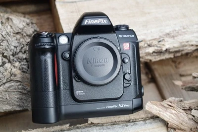 Fuji, Fujifilm FinePix S2 Pro Body Gehäuse DSLR Spiegelreflexkamera in OVP - Bild 1 von 4