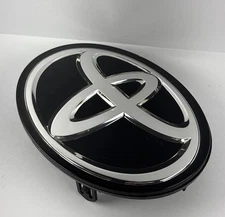 OEM Toyota Front Emblem Radar Badge 53141-42020 53141-47030 0R020 thumbnail 5