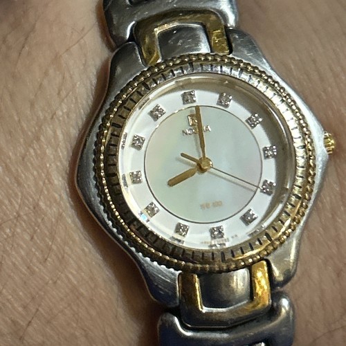 Orologio da polso Noblia placcato oro giallo 18 kt e diamanti con quadrante in madreperla - Foto 19 di 20
