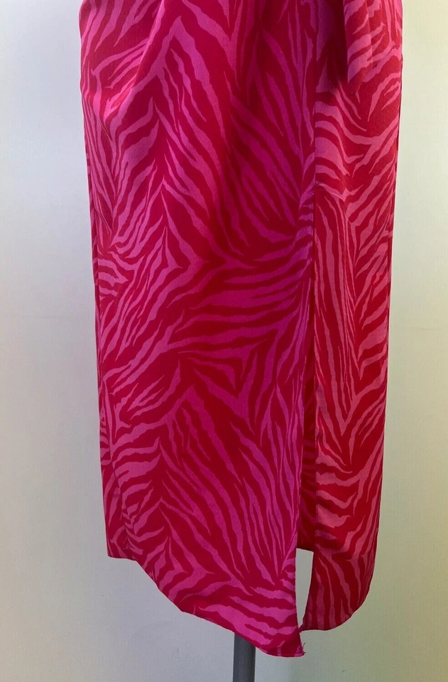 Ladies New Ex New Look Animal Print Petite Dress size 6 8 10 12 14 16 - Image 4 of 4