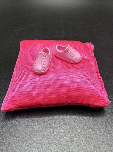 Chelsea Kelly Doll Shoes Pink Low Top Tennis Sneakers Genuine Barbie Mattel - Picture 4 of 4