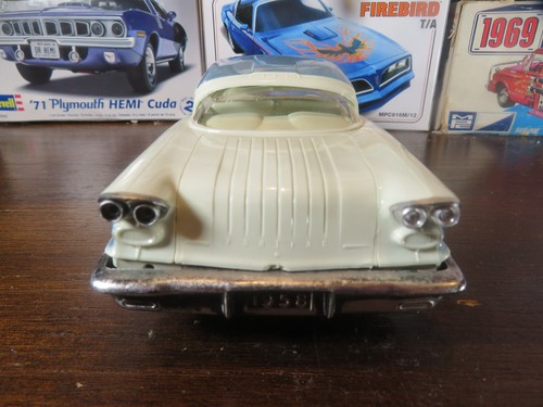 AMT 1958 Pontiac Bonneville Dealer Promo 1/25 - Picture 3 of 7