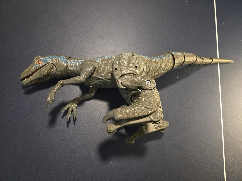 Jurassic World Alpha Training Azul sin control remoto sin cargador no probado Foto 4 de 4