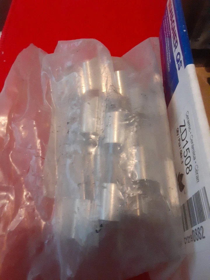 Pastillas de freno de disco delanteras de cerámica QuickStop para Ford Explorer 11-18 Wagner ZD1508 Foto 4 de 4