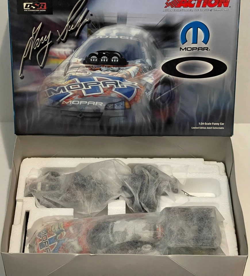 2005 GARY SCELZI OAKLEY / MOPAR NHRA DODGE CARREGADOR 1:24 DSR CARRO ENGRAÇADO LER - Imagem 2 de 4