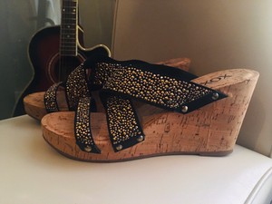 xoxo wedges