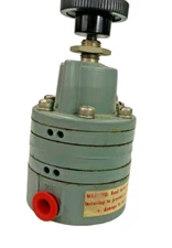 MOORE Nullmatic  Model 681 Biasing Relay 1/8" NPT