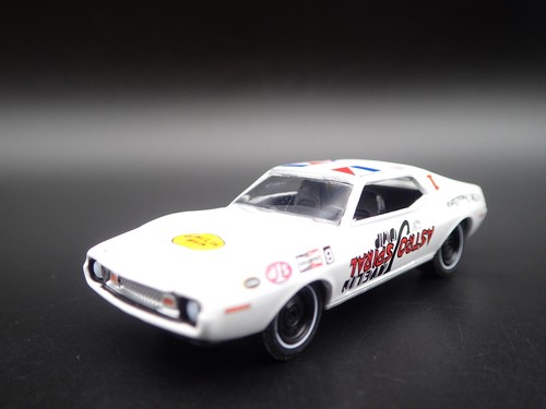 1972 72 AMC JAVELIN SST ASTRO SPIRAL SPECIAL JUMP 1:64 SCALE DIECAST MODEL CAR - Picture 2 of 7