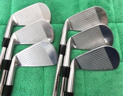 Bridgestone J15CB Iron Set / 5-PW / Flex Stiff S200 Dynamic Gold