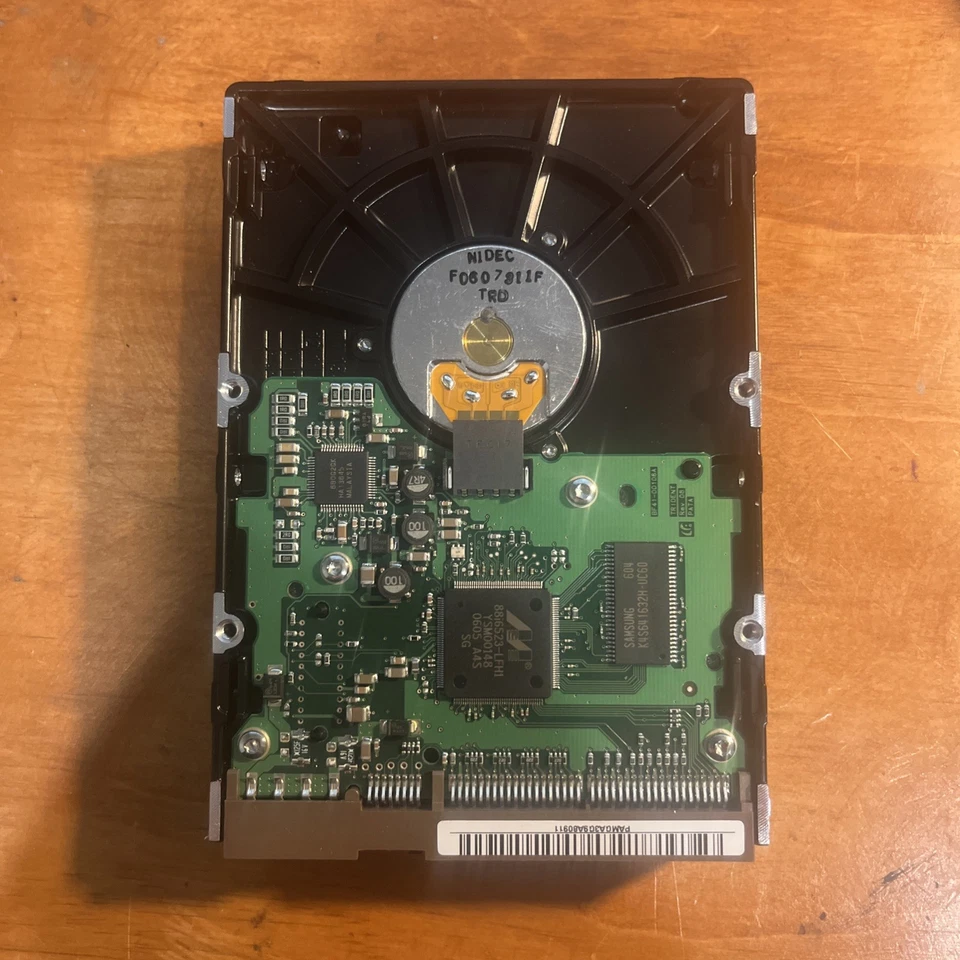 Samsung HD300LD 300GB 7200rpm IDE/Pata Hard Drive - Image 2 of 3