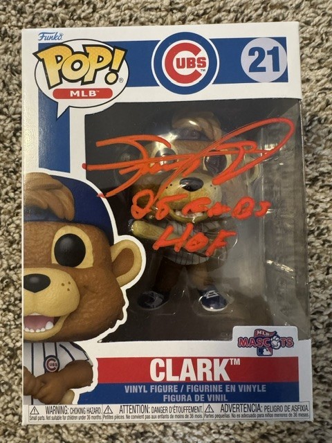 SAMMY SOSA SIGNED AUTO CHICAGO CUBS CLARK FUNKO POP 25 CUBS HOF BGS AUTOGRAPHED