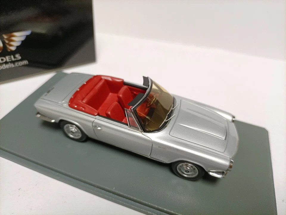 Neo 1: 43 德国 Glas GT Cabrio 1966 银色灰色双门敞篷车模型 — 第 4/4 张图片