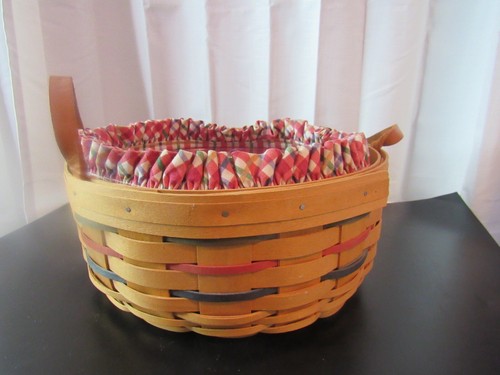 Round Longaberger basket | dividers | red vintage pattern liner | - Picture 4 of 8