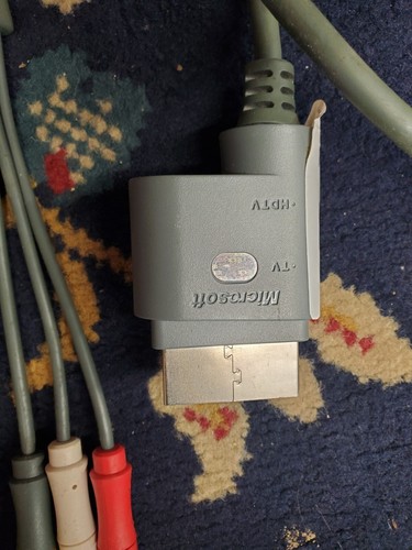 USED MICROSOFT XBOX 360 COMPONENT A/V CABLE Cord Adaptor (QUC008768) - Picture 3 of 3