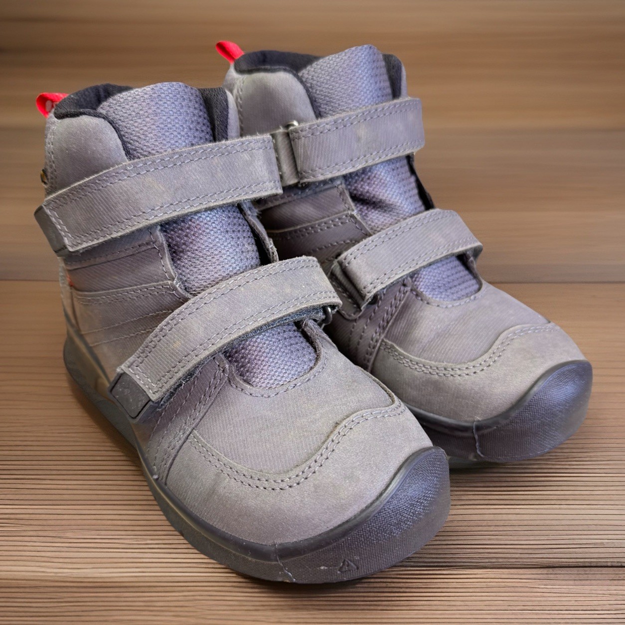 Stivali con cinturino Keen impermeabili Hikeport II taglia 12C usati in ottime condizioni