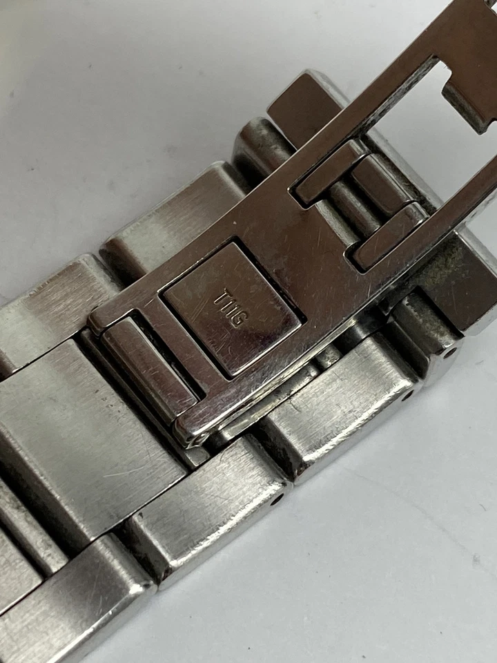 Coach 25mm WR 30m Swiss Two Tone Men's Watch 81g - Image 4 of 4