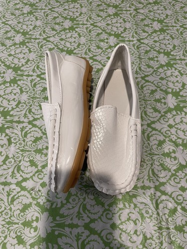 Little Boys White Faux Leather Loafers 2.5 - Picture 3 of 11