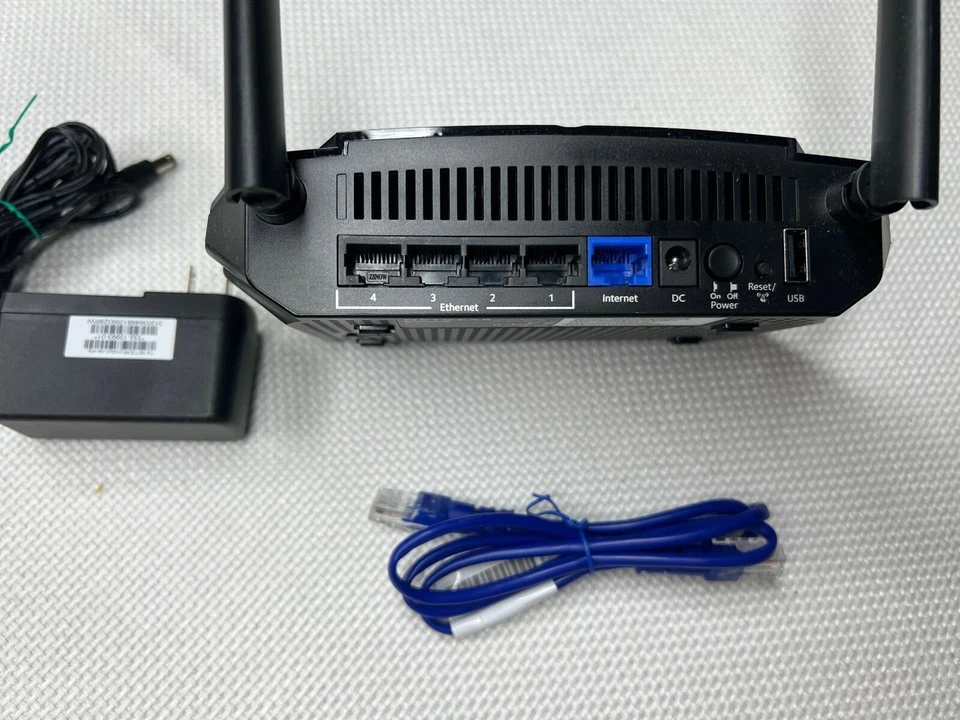 NETGEAR AC1200 Dual Band WiFi Router Model R6120 - Image 2 of 4