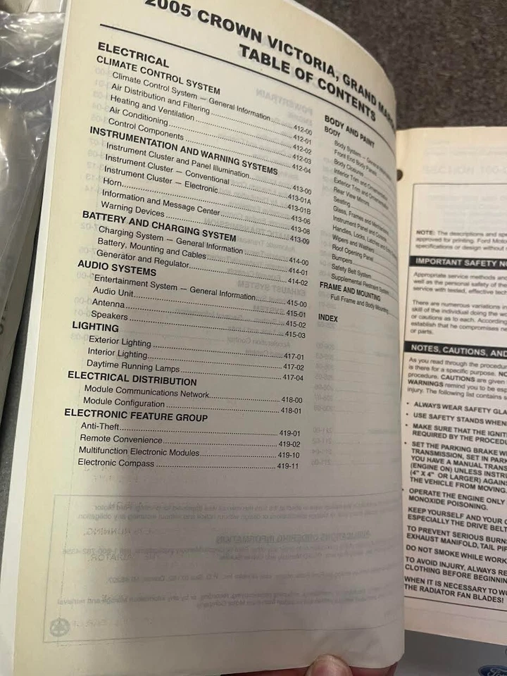 Ford Crown Victoria Mercury Grand Marquis 2005 taller de servicio conjunto manual de reparación Foto 3 de 3