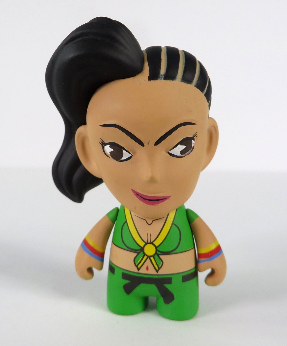 Kidrobot Street Fighter V Mini Series Laura Blind Box Figure NEW