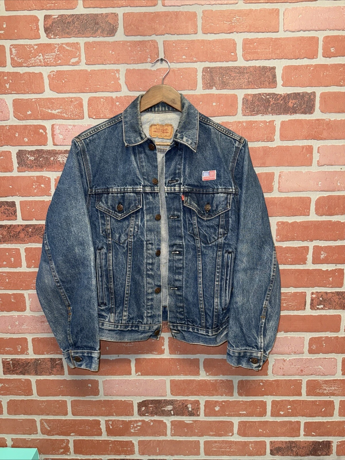 Levi's Trucker Denim Jacket 70506 size 38 Made USA American Flag Patch 1980’s 🔥