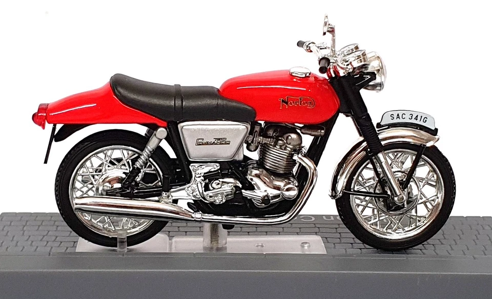 Ixo Models 1/24 Scale MB003 - 1969 Norton Commando Motorbike - Red - Image 3 of 4
