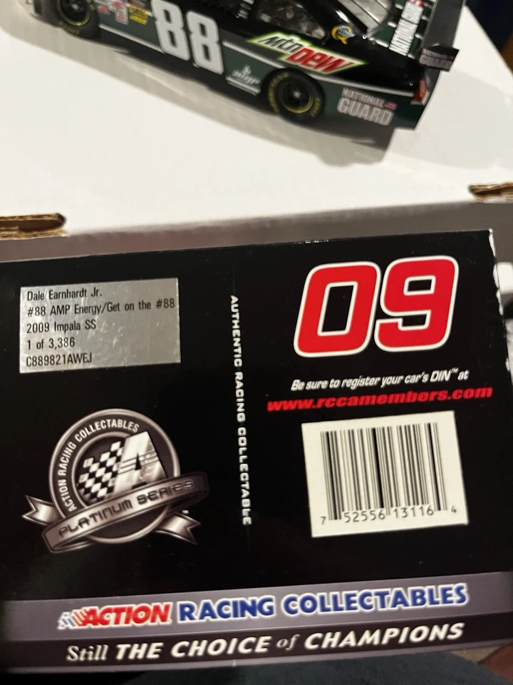 Dale Earnhardt Jr. 2009 AMP Energy/ Get On The #88 1 de 3.386 Foto 4 de 4