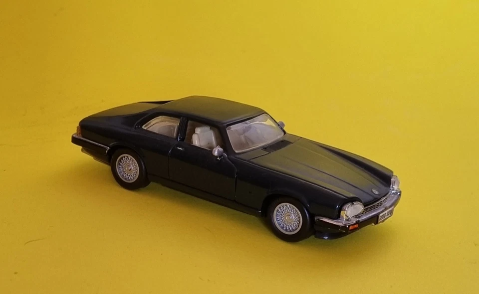 JAGUAR XJS Coupè DETAILCARS ART.8004 - SCALA 1/43 - Immagine 2 di 4