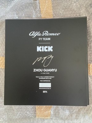 Von Zhou Guanyu signiertes PPT-Blatt - Alfa Romeo F1 Team Kick