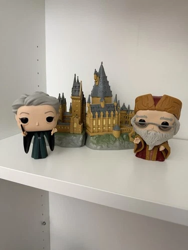 Funko POP! Town Harry Potter Dumbledore & McGonagall With Hogwarts Out Of Box