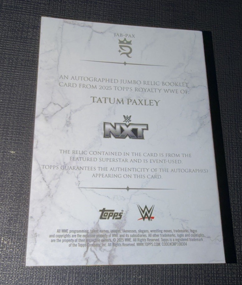 2025 Topps Royalty WWE Jumbo Auto Worn Relic Booklet Tatum Paxley /25! #JAB-PAX view 3