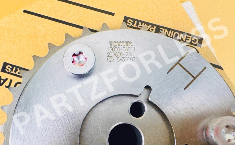 Piñón árbol de levas de distribución 13050-36011 Toyota Lexus ES300h Camry RAV4 NUEVO OEM Foto 3 de 4