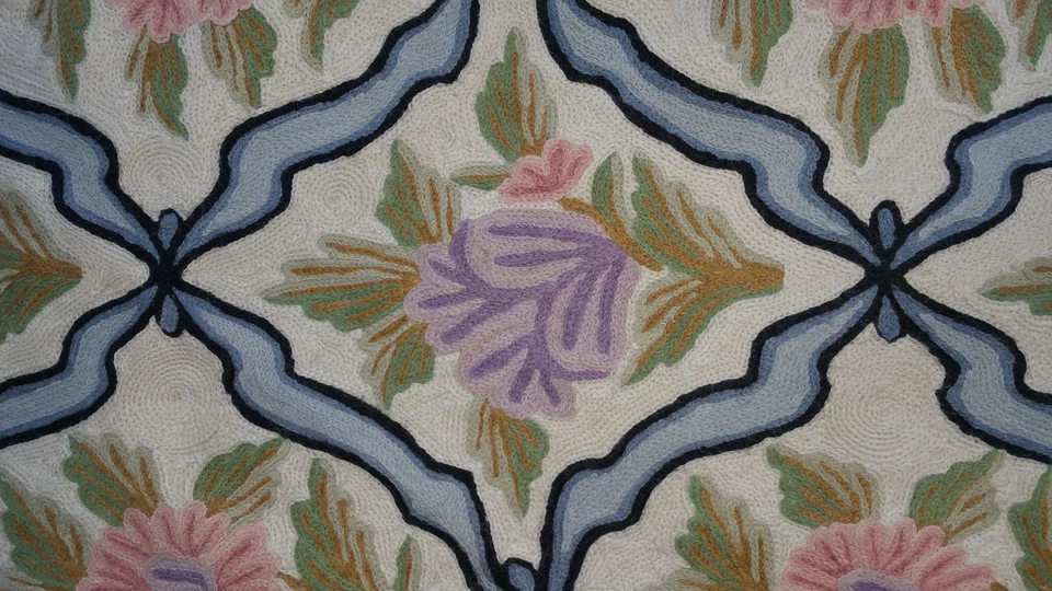 Tapete bordado 6' X 9' lã, algodão, tapete de flores feito à mão na Índia feito à mão - Imagem 2 de 4