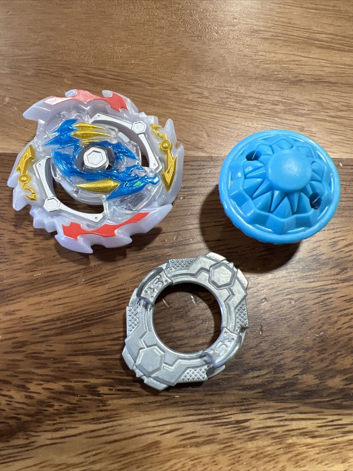 Beyblade Burst Original Hasbro Ace Dragon com Estojo - Pião de