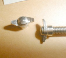 One Pair 2 Bar Slot Car Knock-off Hubs 2 Blade Classic 5:40 Vintage 1960s NOS