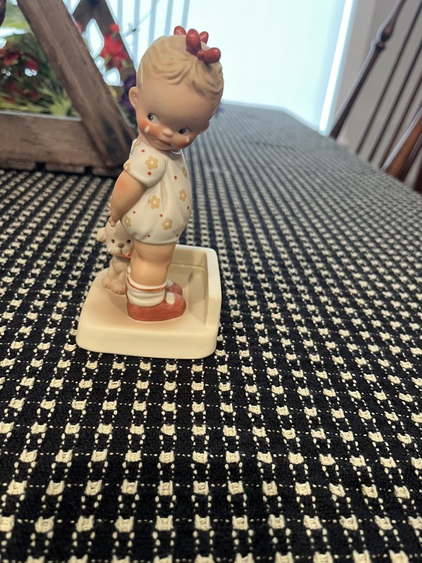 memories of yesterday figurines