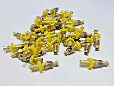 (47) 10004B-104 WEATHERHEAD 1/4'' Hose x 1/4'' Tube INVT Male SWVL Feild Attach