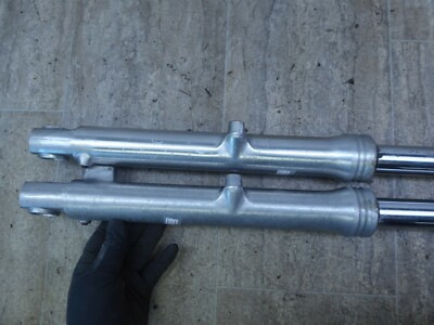 1980 Yamaha SR250 Exciter Y554-1) left and right front forks 1980 Yamaha SR250 Exciter Y554-1) left and right front forks