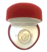 Divertido Mordaza DIME-IN-RING Hillbilly Falso Anillo de Compromiso Novedad Broma CAJA CORAZÓN ROJO