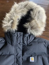 Carhartt OC5456-W Size Medium Women’s Rain Defender Hooded Puffer Parka Jacket