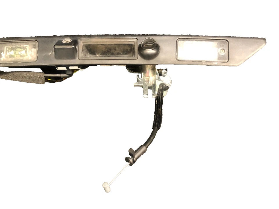 Conjunto de manija de luz de matrícula de maletero AUDI A3 A5 A8 2012-2014 4E0827574 K Foto 3 de 4