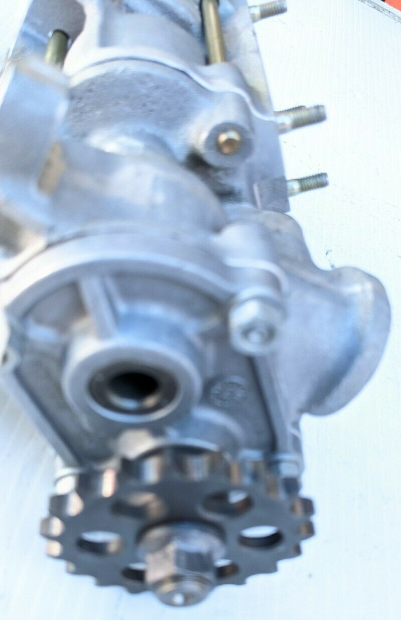 FERRARI 348 PART ENGINE OIL PUMP ASSEMBLY WITH GEARS AND SPROKET 143276 COMPLETE