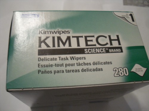 Kimtech Science KimWipes Delicate Task Wipers; 4.4 x 8.4 in - Picture 2 of 9