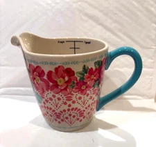 OPEN BOX NEW PIONEER WOMAN STONEWARE 4 CUP MEASURING PITCHER VINTAGE FLORAL