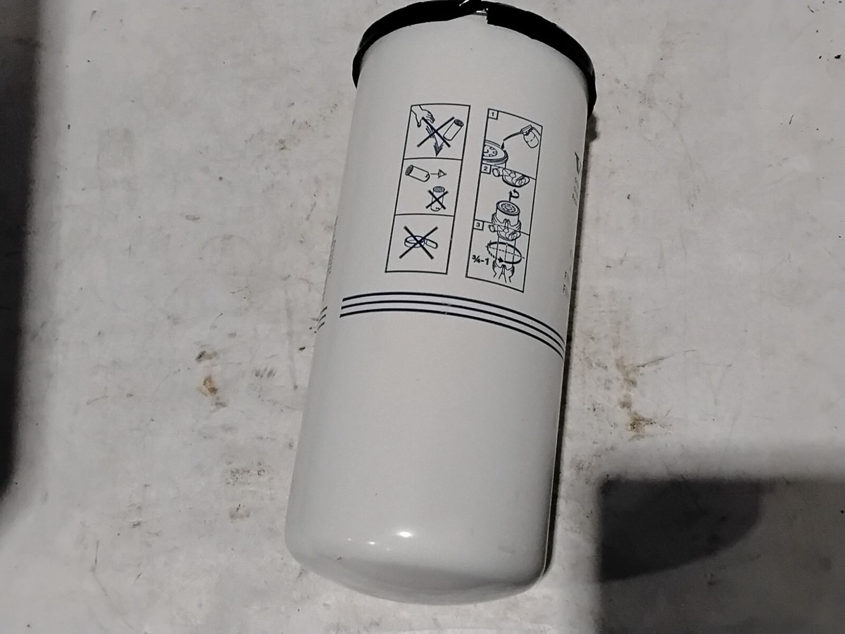 Genuine Volvo Loader Voe 20805349 Fuel Filter Made in Genuine Volvo Loader Voe 20805349 Fuel Filter Made in