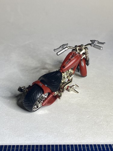 West Coast Choppers Jesse James "El Diablo-Rigid" 1:31 Scale Motorcycle & Card - Picture 9 of 11